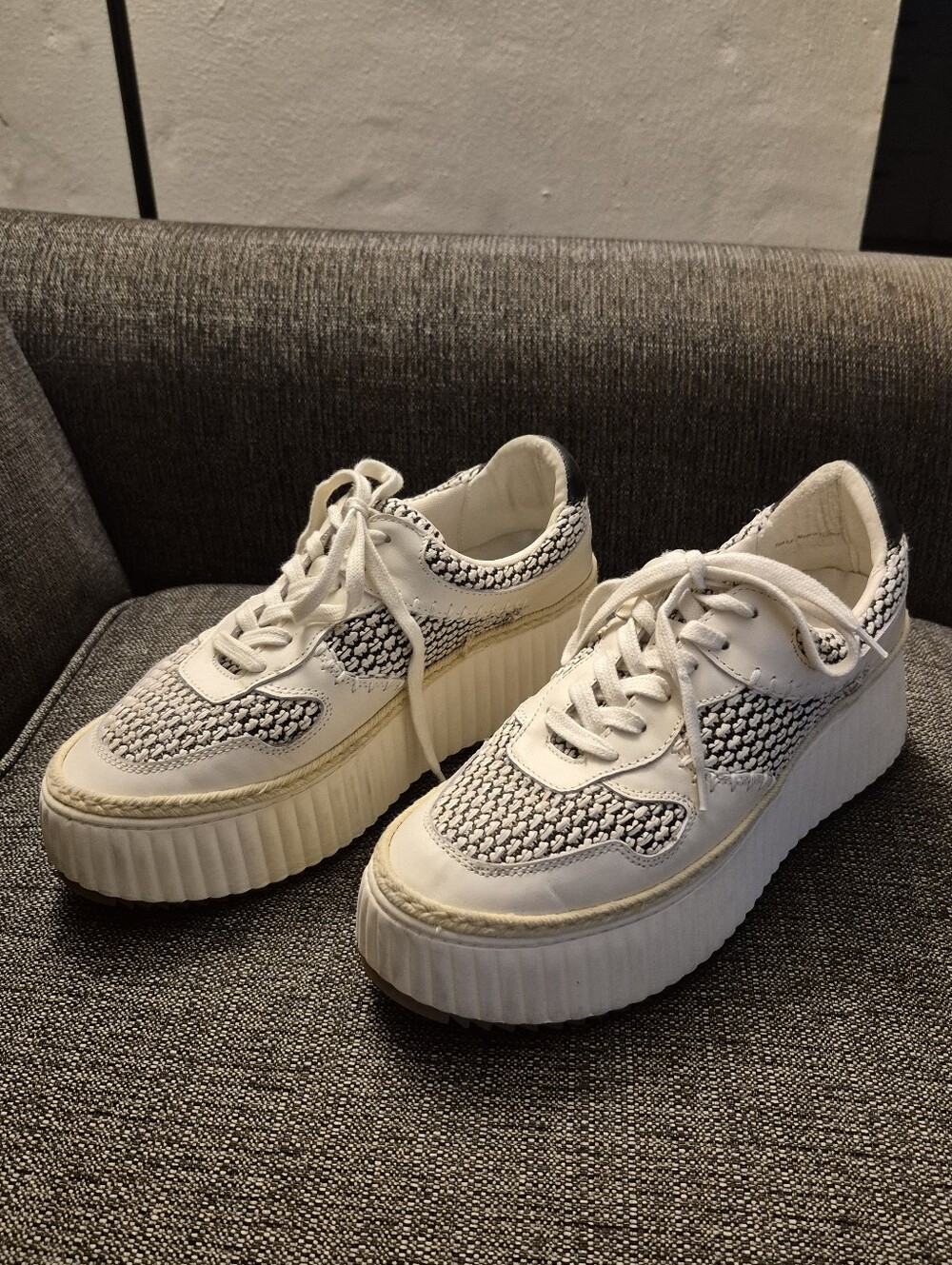 Dolce Vita Dandi Platform Sneakers Women’s Size 9.5